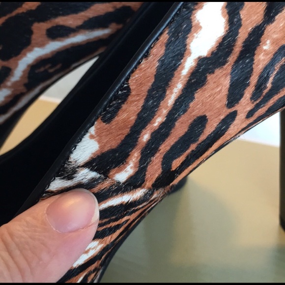 Michael Kors Pump Dark Camel Size 9 NIB - Picture 14 of 14